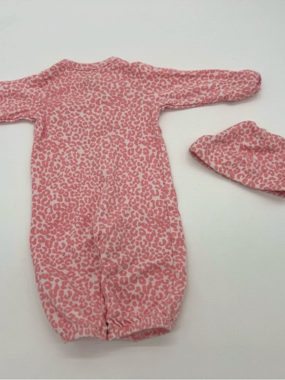 CARTERS Baby Girl Pink White Sz Newborn One Piece And Cap Set